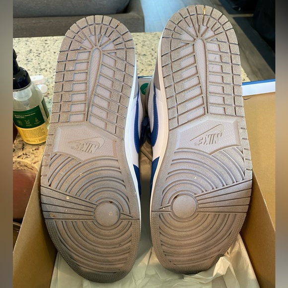 Retro Air Jordan 1 - Picture 5 of 5